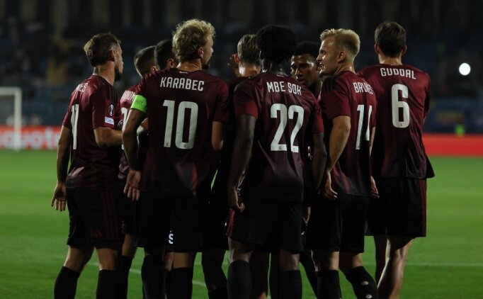 Sparta Prag, Ararat-Armenia'y� farkl� ge�ti!