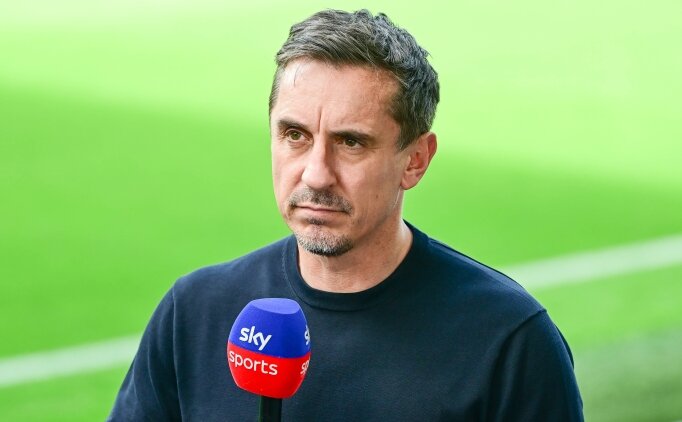 Gary Neville'den Manchester United'a sert ele�tiri!