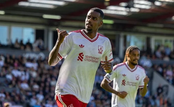 Liverpool'a dev ma� �ncesi iki k�t� haber!