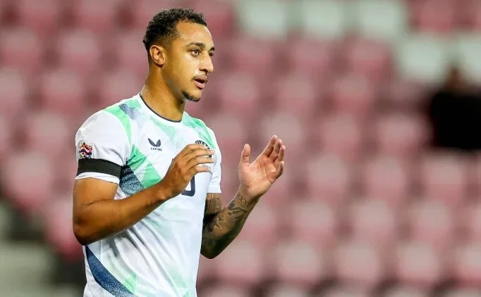 Adam Idah'a �rk�� tezah�rat: UEFA soru�turma a�mayacak