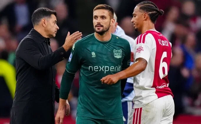 NEC taraftar� yuhalad�, Tadic sessiz kalmad�
