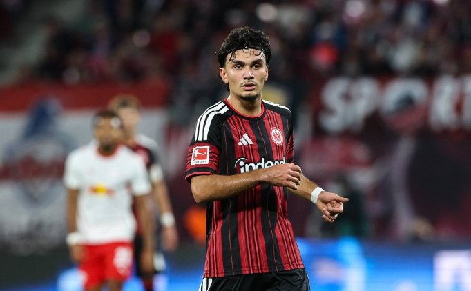 Adi H�tter'den Can Uzun'a ele�tiri!