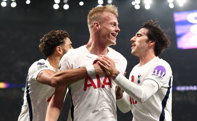 Tottenham, 10 ki�i kalan Crystal Palace'� devirdi!