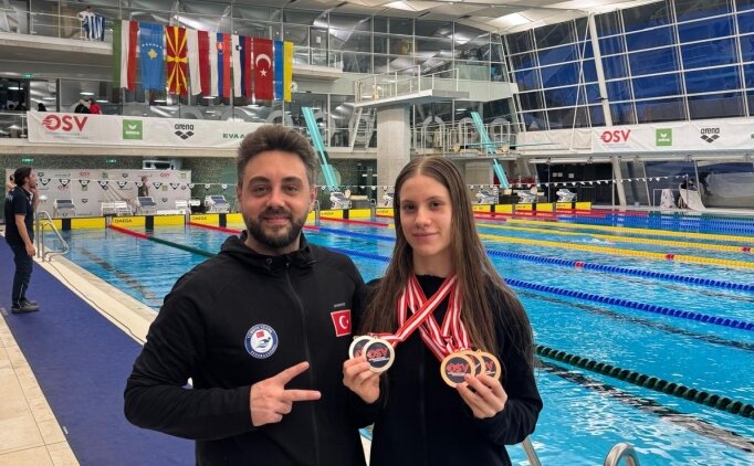 Anabilim'den Avrupa y�zme yar��lar�nda 5 madalya!