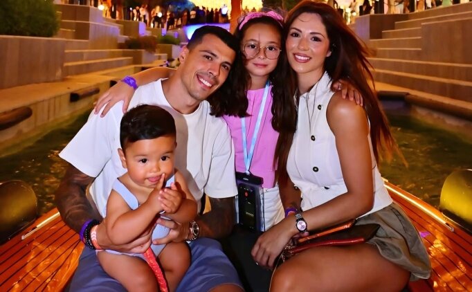 �spanyol y�ld�z Pedro Porro'nun tatil tercihi Antalya oldu