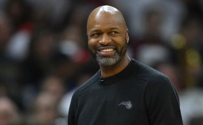 Pelicans'�n ko� aray���nda Jamahl Mosley �ne ��k�yor