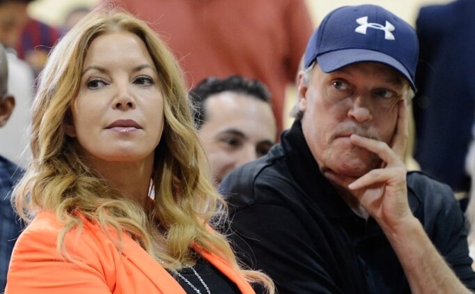Jeanie Buss, Lakers hisselerinin sat���na itiraz etti!