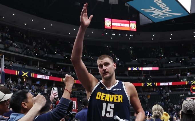 Jokic, playoff tarihine ge�ti: LeBron James'in yan�na ad�n� yazd�rd�