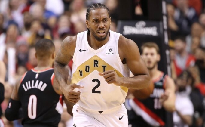 Kawhi, uzun vadeli s�zle�meyi 'yaln�zca Raptors ile imzalayacak'