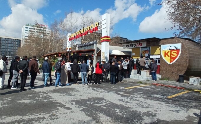 Kayserispor taraftarlar�ndan Fenerbah�e ma��n�n biletlerine b�y�k ilgi
