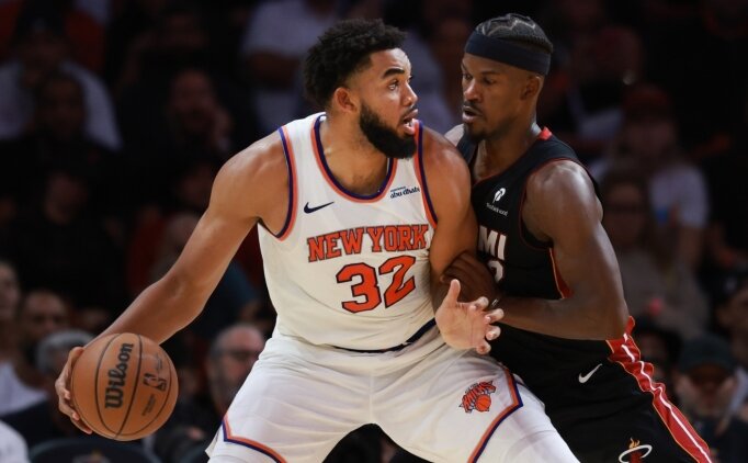 Towns'�n babas�: 'Jimmy'nin �ampiyonlu�u yok, Karl onu ge�ti'