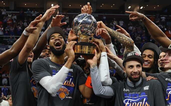 Cavaliers'� eleyen Knicks, 27 y�l sonra NBA finaline y�kseldi