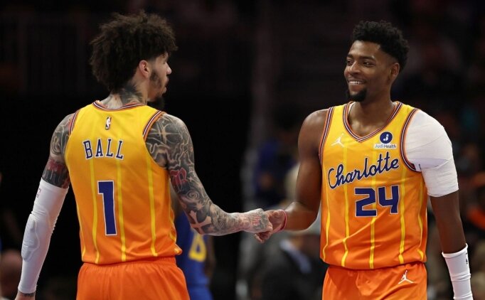 Miller: 'LaMelo gitti�i i�in �z�ld�m ama Wolves'ta ba�ar�l� olacakt�r'