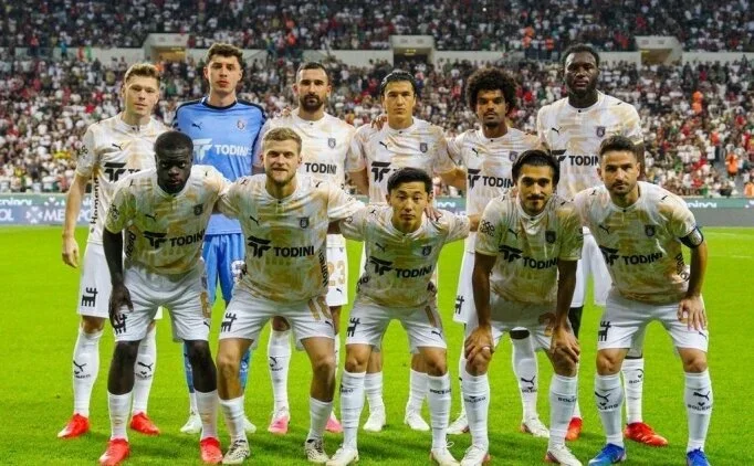 Ba�ak�ehir: 'Hayal k�r�kl��� ya��yoruz'