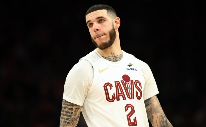 Lonzo Ball emeklilik iddialar�n� yalanlad�