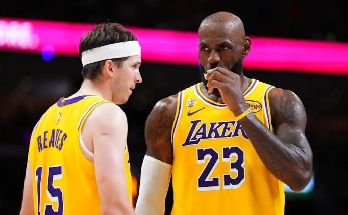 LeBron, Lakers'ta Reaves'e ne kadar alan a�aca�� konusunda ikilem ya�am��