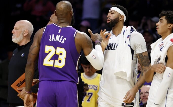 'LeBron James, Anthony Davis takas�n� beklemiyor' iddias�