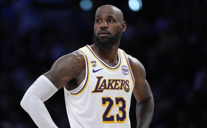 Shaq'ten 76ers'a net mesaj: '�ampiyonluk ya da ba�ar�s�zl�k'