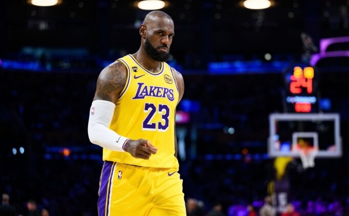 LeBron James'ten Las Vegas iddialar�na net yan�t