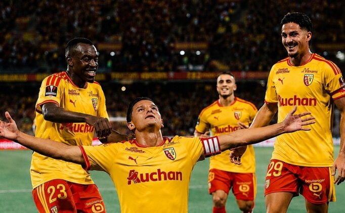 Lens, PSG'yi devirerek kupaya uzand�