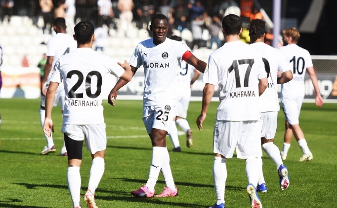 Manisa FK play-off f�rsat�n� ka��rd�