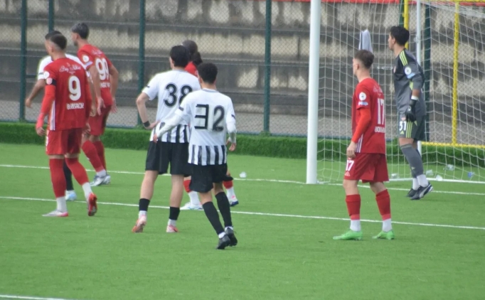 Nazillispor'da forma numaras�na bantl� ��z�m