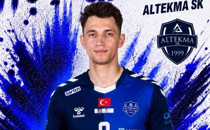 �zg�r Karababa eski tak�m� Altekma'ya d�nd�