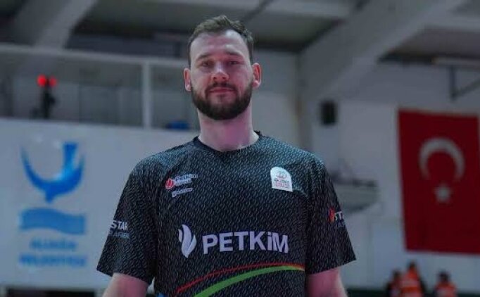Alia�a Petkimspor'da Litvanyal� Martynas Sajus ayr�ld�
