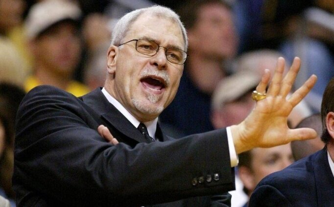 Lakers, Phil Jackson'� heykelle onurland�racak