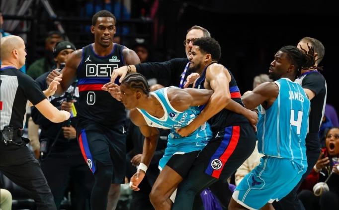 Bickerstaff, Stewart'� savundu: 'Kavgay� Hornets ba�latt�'