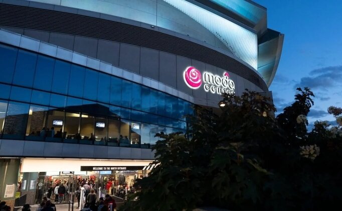 Trail Blazers ile Portland y�netimi, Moda Center'�n yenilenmesi i�in g�r��t�