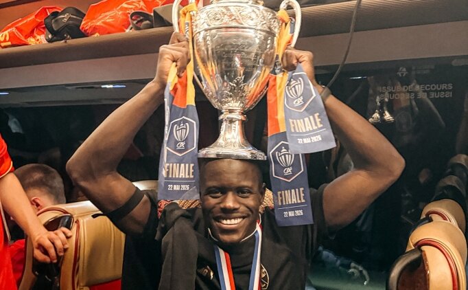 Fenerbah�e'den 10 milyon euro'luk talep: Malang Sarr