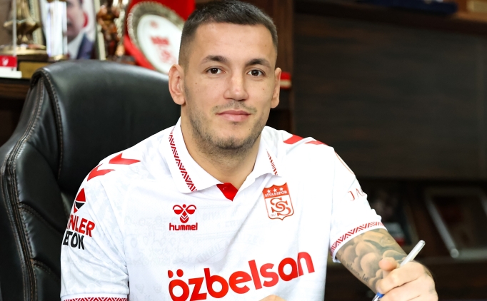 Sivas'a geri d�nd�; Rej Manaj imzalad�!