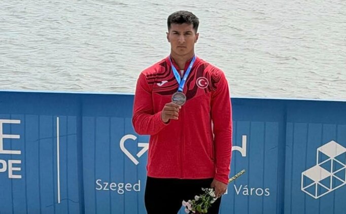 Rahmi Kaan Karahan'dan kanoda 3 bronz madalya
