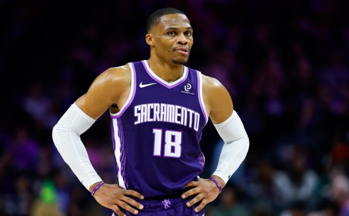 Kings, Russell Westbrook ile yola devam etmeyi d���nm�yor