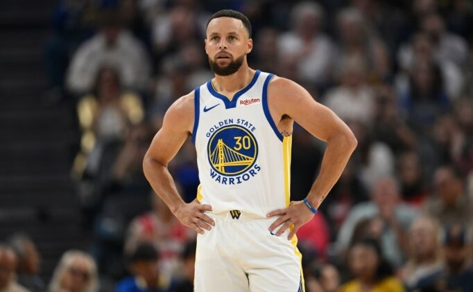 Stephen Curry, Li-Ning ile 10 y�ll�k dev sponsorluk anla�mas� imzalad�