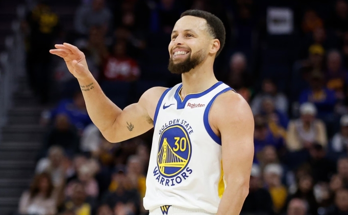 Stephen Curry, NBA'de en fazla say� atan ilk 20'de