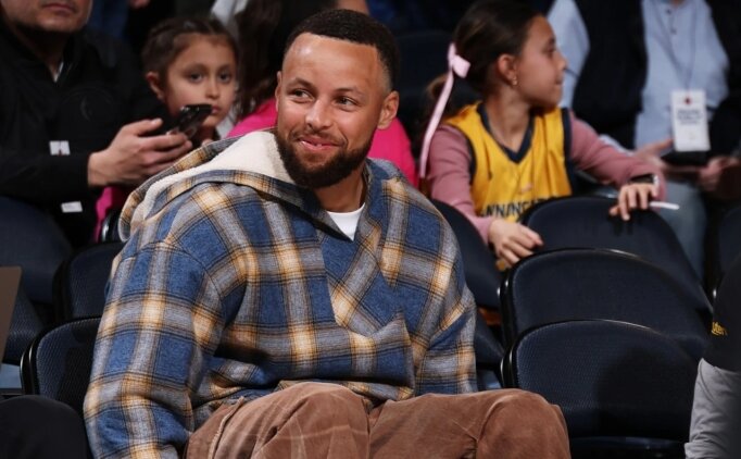 Curry: 'Yak�n zamanda emeklilik d���nm�yorum'