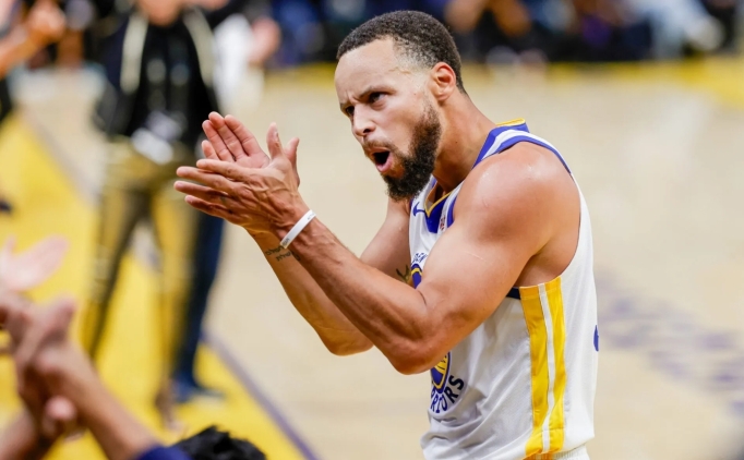 Curry, Warriors'�n rol oyuncular� i�in: 'Y�kleri benden daha a��r'