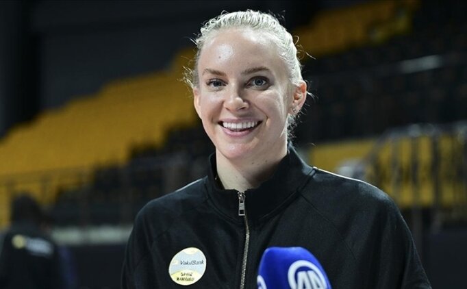 �lbank Kad�n Voleybol, Alexandra Frantti'yi duyurdu