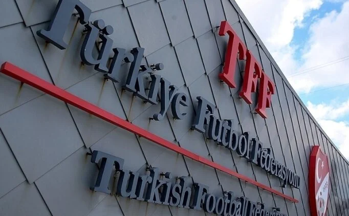 PFDK'dan 3 tak�ma para cezas�