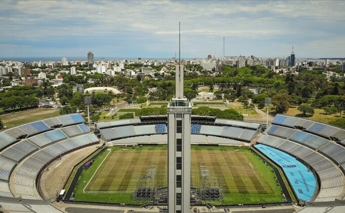 �lk FIFA D�nya Kupas� Uruguay'daki Estadio Centenario'da d�zenlendi