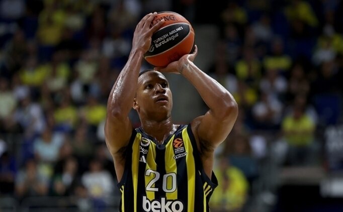 Fenerbah�e'den ayr�l�p eski tak�m�na d�n�yor!