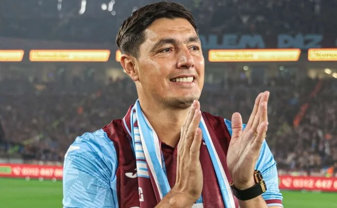 Trabzonspor'dan Cardozo'ya plaket
