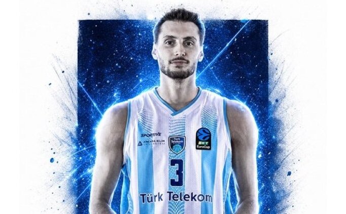 T�rk Telekom, uzun forvet Berkan Durmaz ile yollar�n� ay�rd�