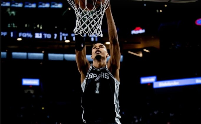 Wemby'nin kaburga sakatl���, sezon �d�llerini riske soktu