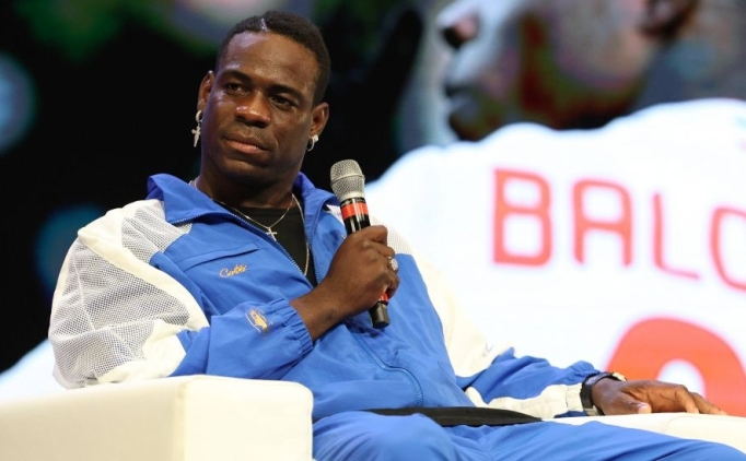 Mario Balotelli'ye �rk�� sald�r�