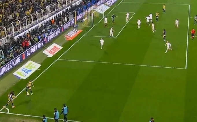 Fenerbah�e'nin Be�ikta� derbisindeki gol� VAR'dan d�nd�