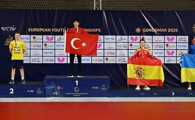 Milli masa tenis�i G�rkem ��al 15 ya� alt�nda Avrupa �ampiyonu oldu
