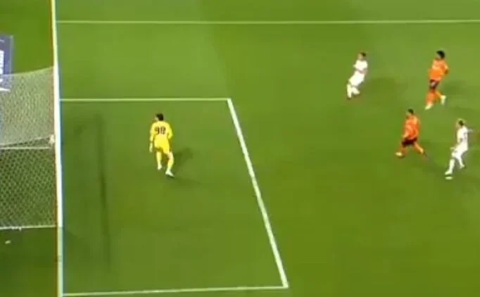Galatasaray, VAR incelemesiyle gol� buldu!